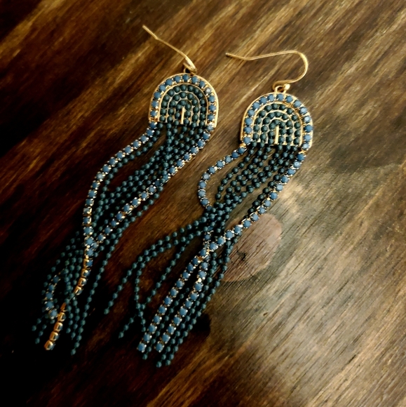 Time and Tru Jewelry - 💗  Muted peacock blue and gold toned earrings